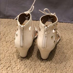 Qupid Shoes - White sandals with a small heel and gold studs Qupid Shoes - White sandals with a small heel and gold studs